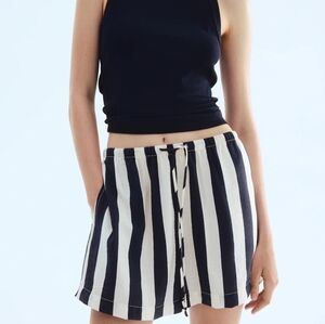 H&M Navy Blue and White/Cream Vertical Striped Linen Blend Drawstring Shorts - S